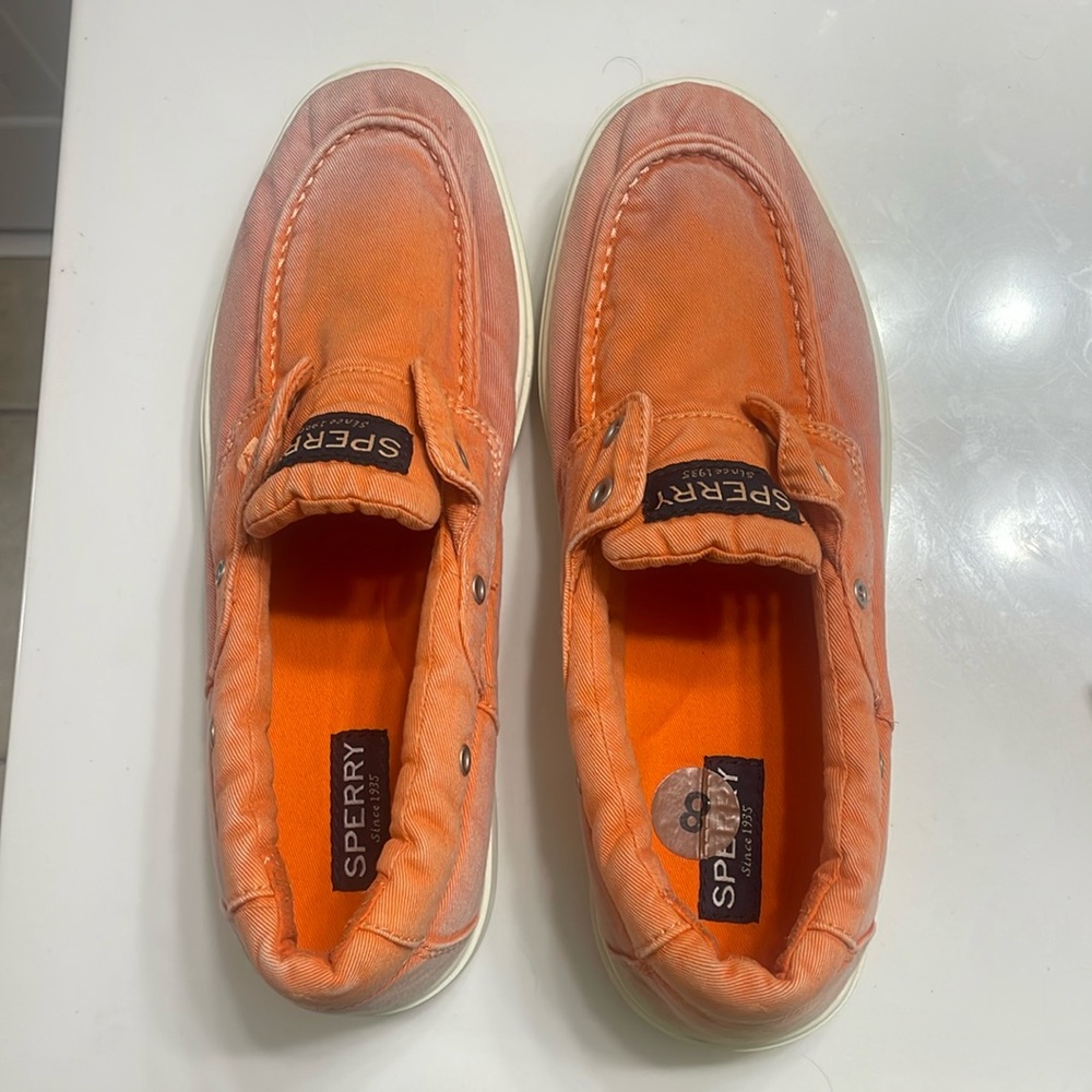 Sperry orange laceless loafers Size 8 men’s